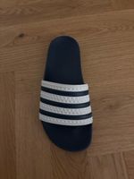 Einzelner rechte Adilette Originals, Grösse 7 (40)