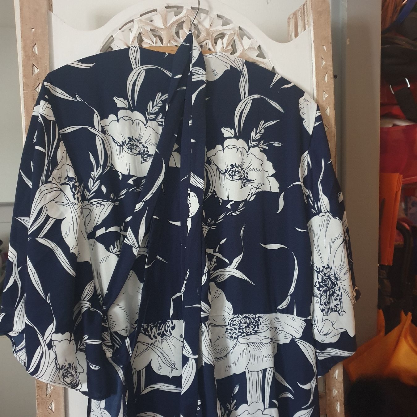 Vestiti: White Closet Wickelkleid Gr. 16 – Nuovo (secondo la descrizione) da Frenkendorf venduto da Moon111 1