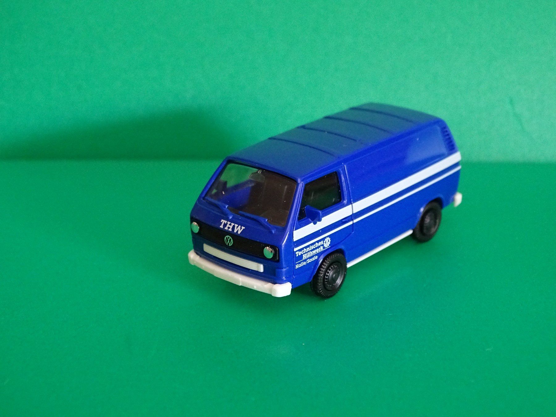 Herpa Modellautos: VW T3 "THW" von Herpa 1/87 – Neu (gemäss Beschreibung) aus Bretzwil von Meex