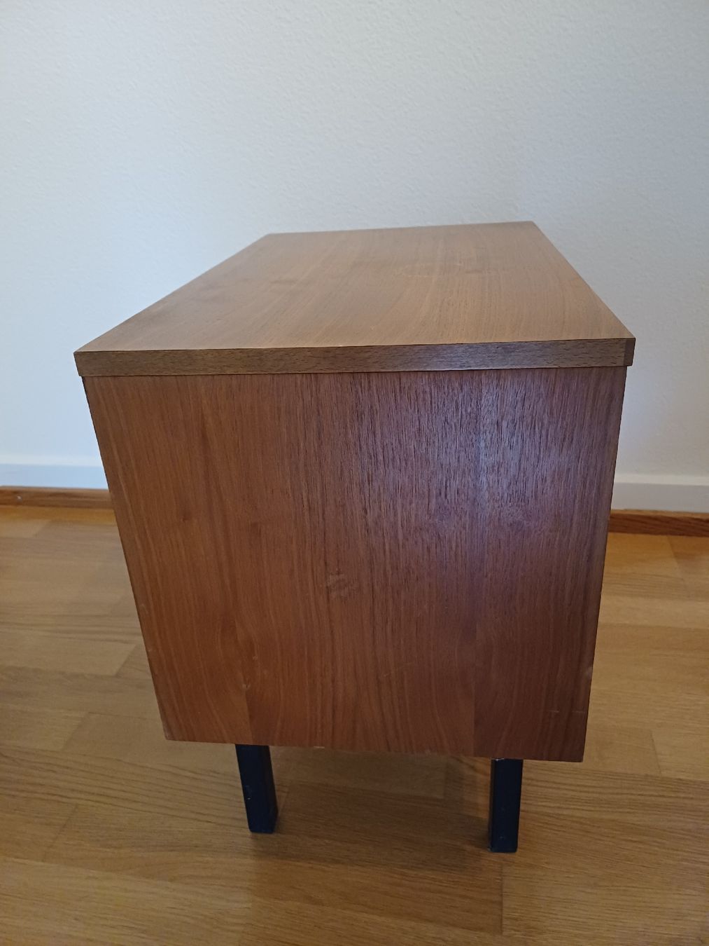 Kommoden: Retro Komode mit zwei Schubladen – Gebraucht aus Zürich von ml0_dch5 3