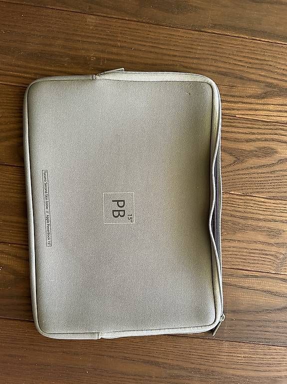 Notebook: Apple PowerBook 15" Tasche – Usato da Brugg AG venduto da FlowerStreet