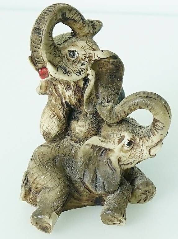 Figurines: Verspielte Elefantenfigur mit zwei Elefanten – D'occasion à Sissach par glrpmpfk 2