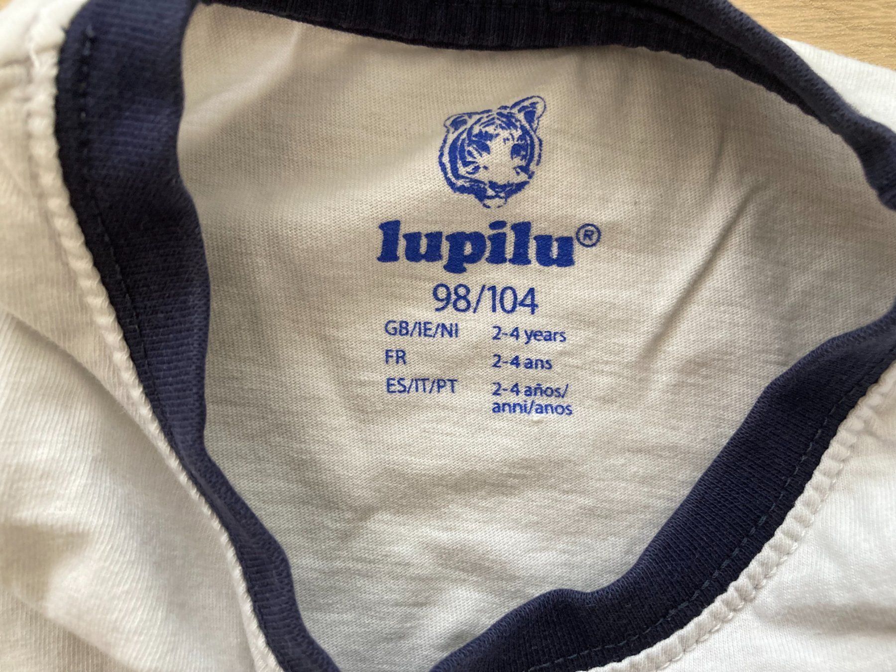 Hemden, T-Shirts & Polos: T-Shirt langarm mit Tiger-Motiv – Gebraucht aus Muttenz von Juvenile33 2