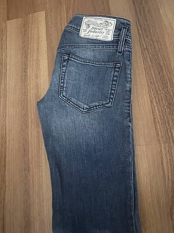 Jeans: Diesel Matic Stretch-Jeans W25 L32 – Usato da Zürich venduto da aknavi