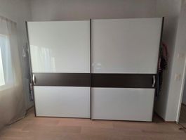 gebrauchter Schrank zu verkaufen