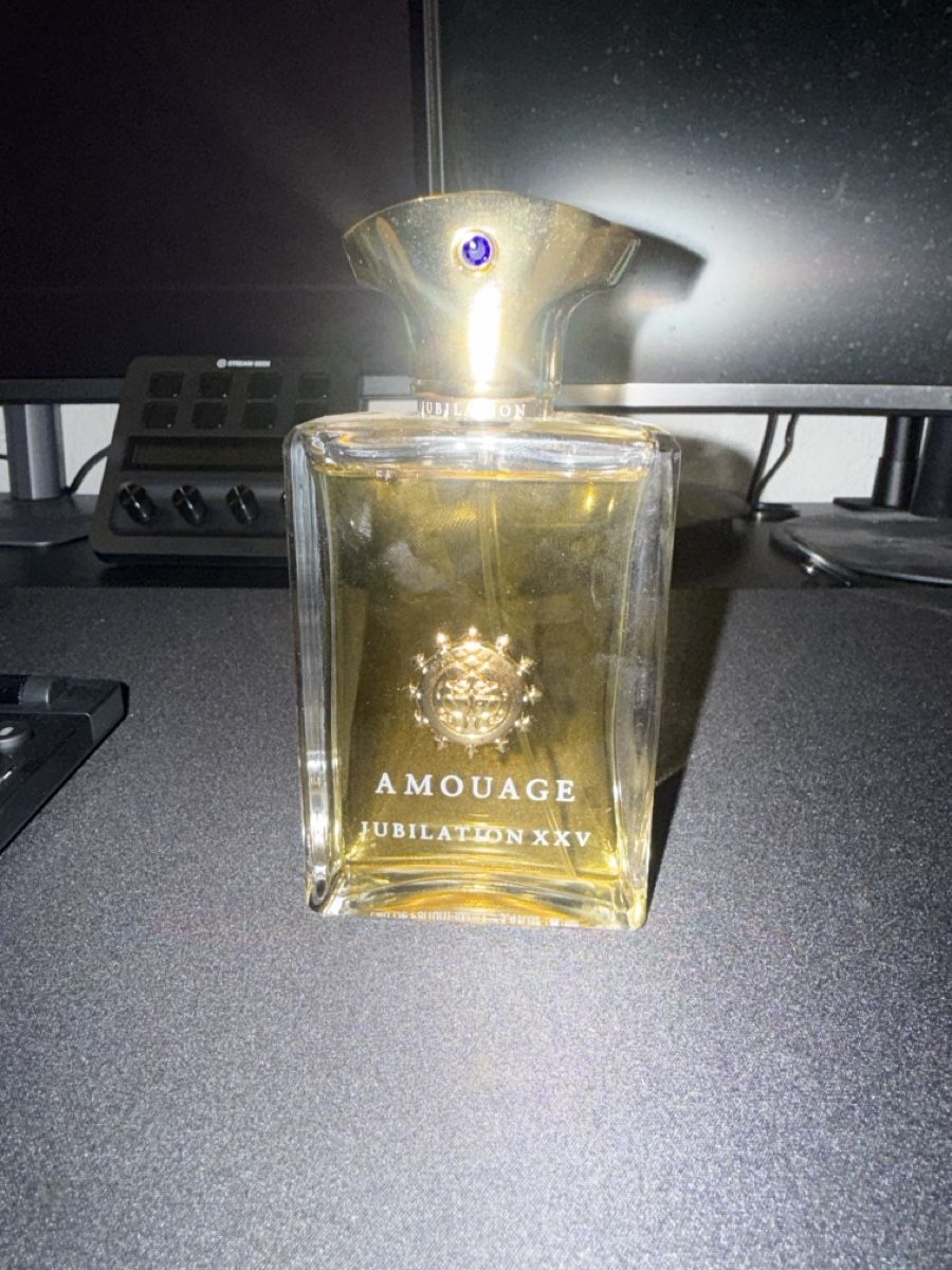 Amouage Parfum & Eau de Toilette: Amouage Jubilation 25 – Gebraucht aus Obergerlafingen von tim_cq26