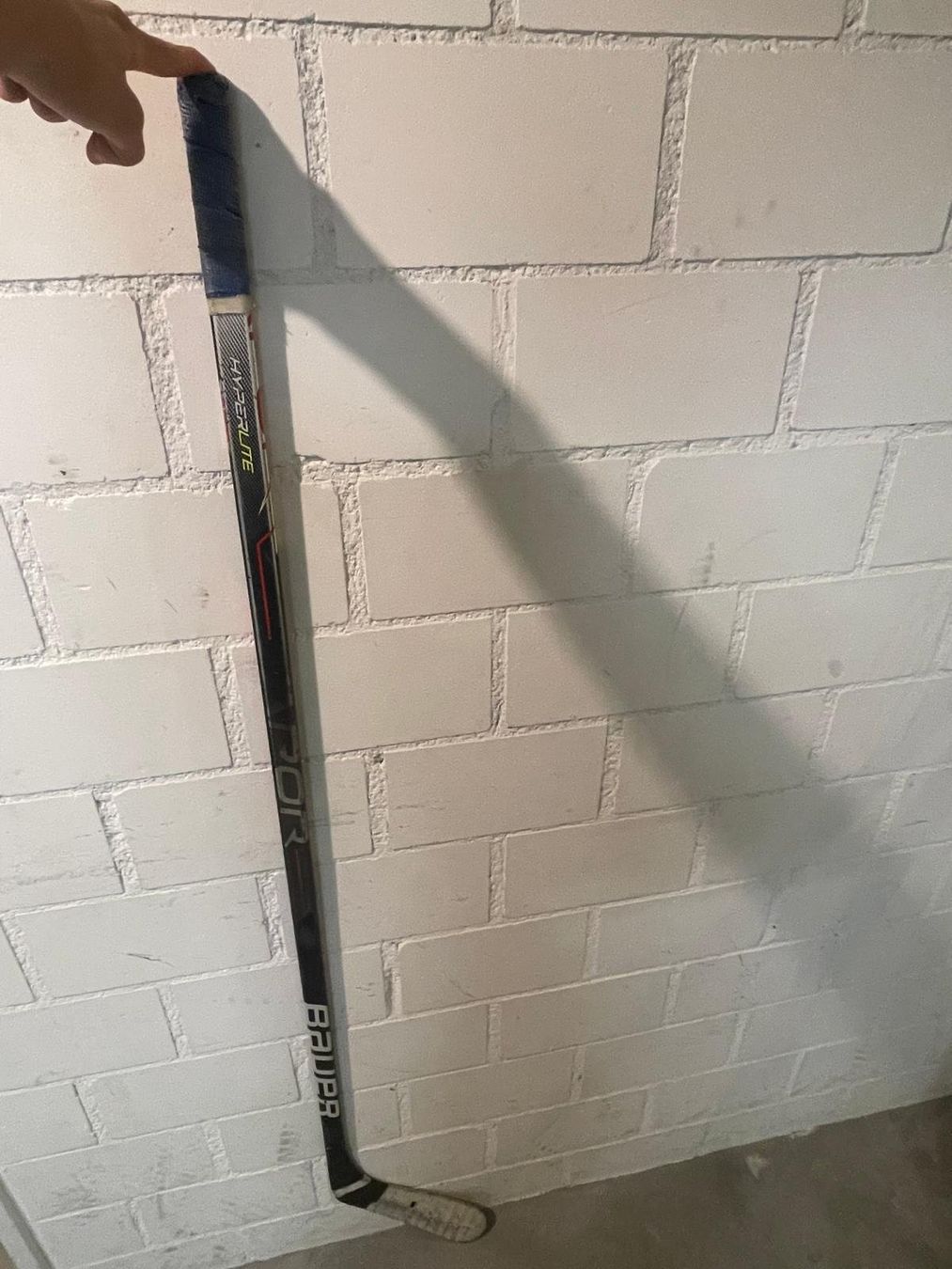 Bauer Bastoni & Pale: Hockeystock Bauer Hyperlight, P29, 55 Flex, nach links – Usato da Urdorf venduto da florida100 2