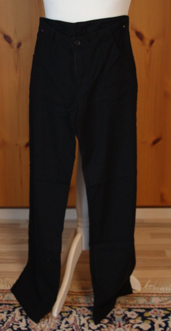 Pantaloni: Sommer - Hose schwarz Gr. L – Usato da Flüelen venduto da Diversicum-Textil