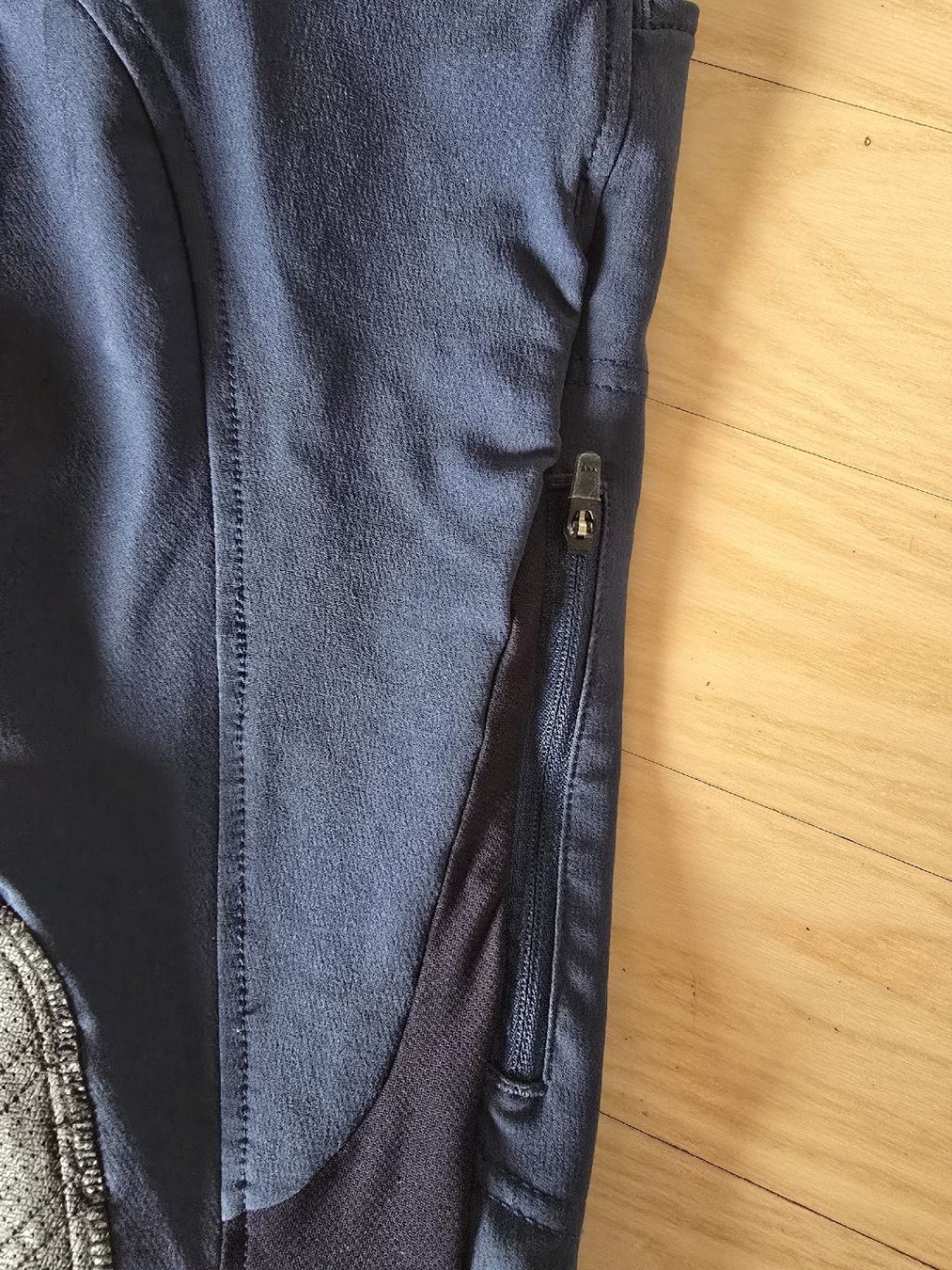 Decathlon Lotti & Set di vestiti: Kinderreithose und Gummireitstiefel – Usato da Winterthur venduto da corhein 2