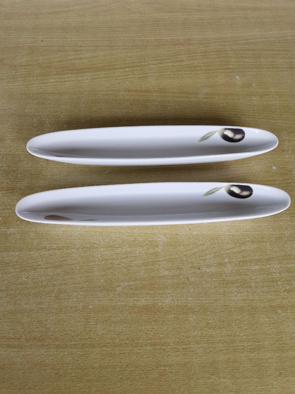 Piatti di portata: 2er Set lange Servierplatten, schlicht & elegant, – Usato da Wittenbach venduto da garbis 1