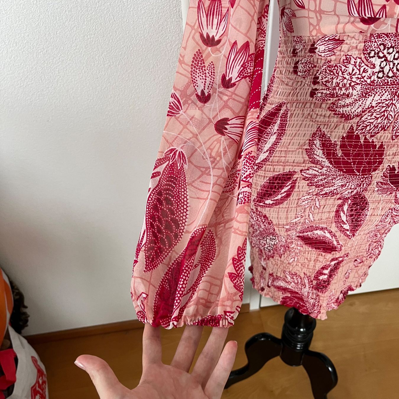 Guess Kleider: Guess Kleid – Neu (gemäss Beschreibung) aus Zug von Grc999 4