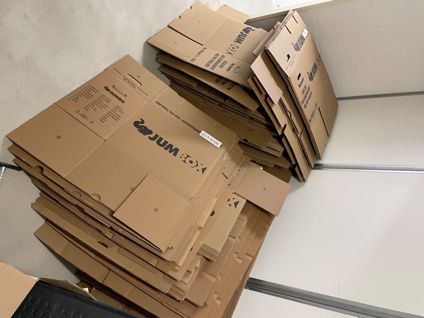 Cartons: Umzugskartons – D'occasion à Ebmatingen par gla_rg9p