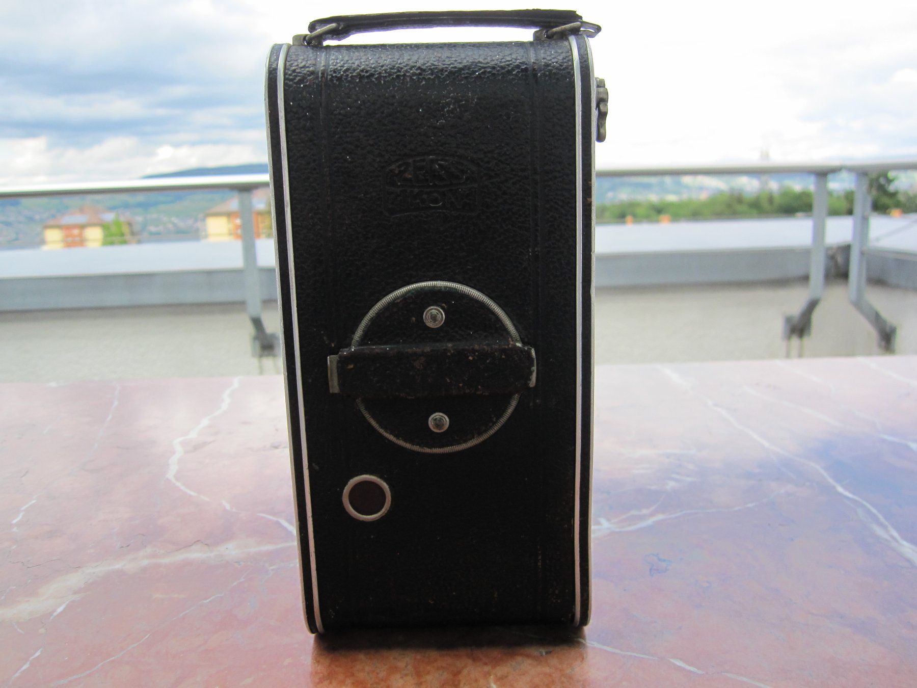Zeiss Fotocamera: Zeiss-Ikon Folding Camera Cocarette 519/2 – Usato da Horgen venduto da sarahbuechler01 4