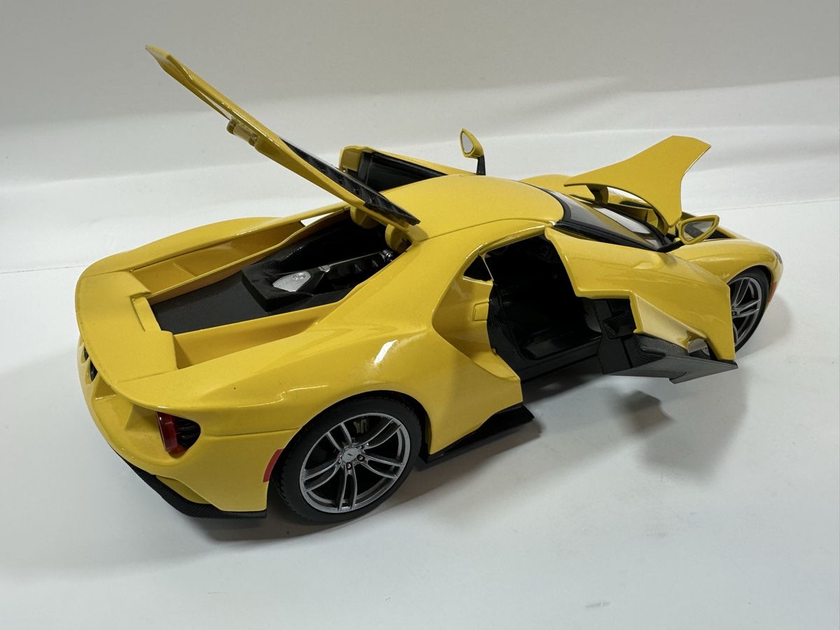 Maisto Modellini d'auto: Ford GT 1:18, gelb, MAISTO – Usato da Zofingen venduto da rf9_x2xt 5