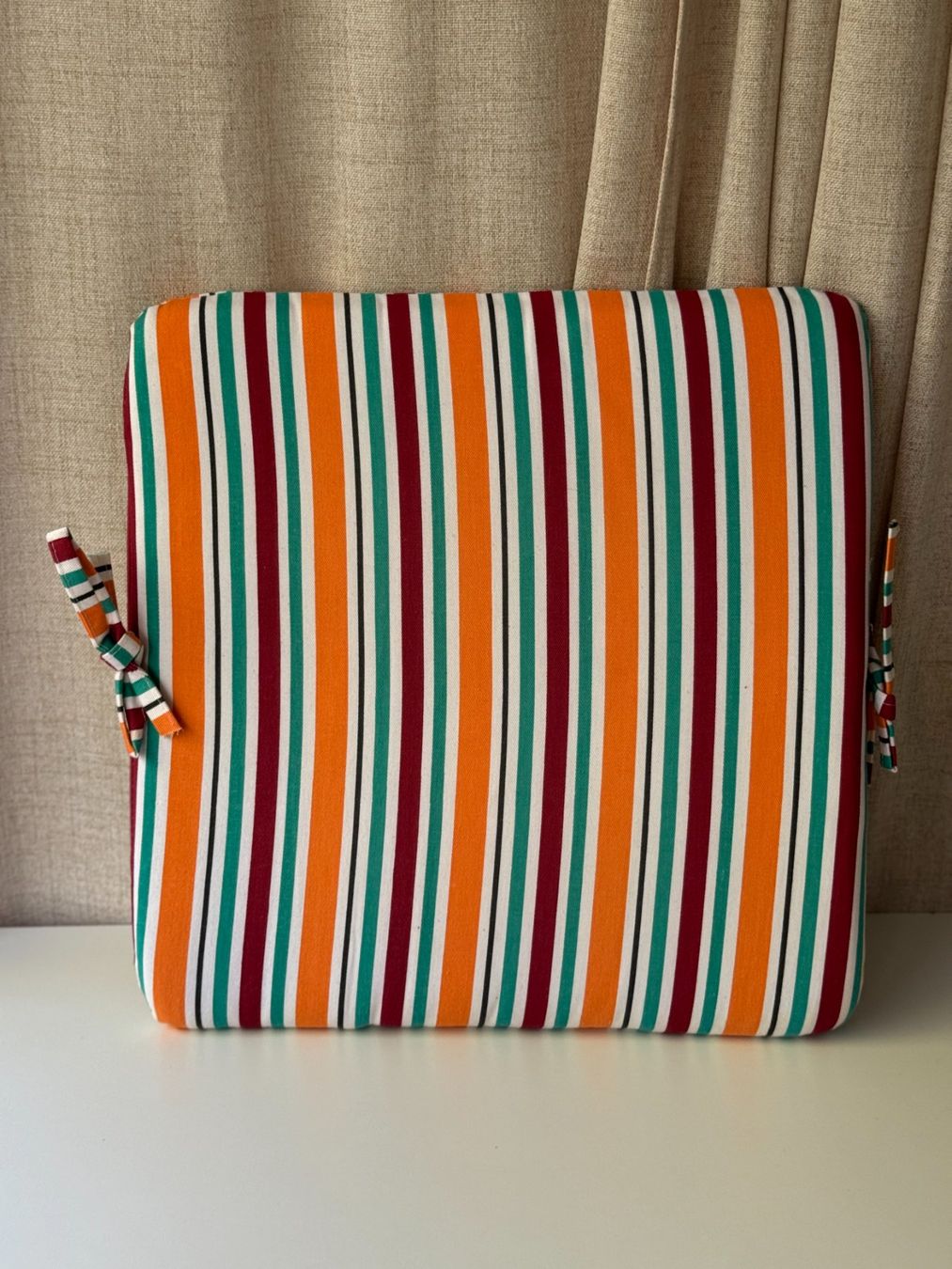 Cuscini: 3 Coussins pour chaise à rayures – Usato da Genève venduto da Reveur 3