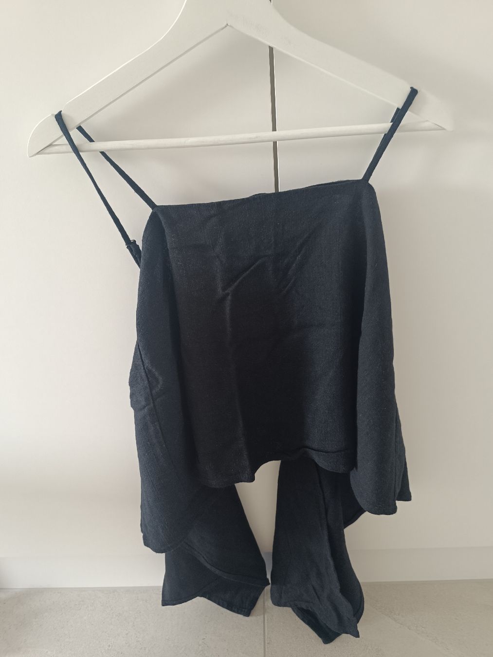 Tops: Black linen top – Neu (gemäss Beschreibung) aus Zürich von isa_xm62