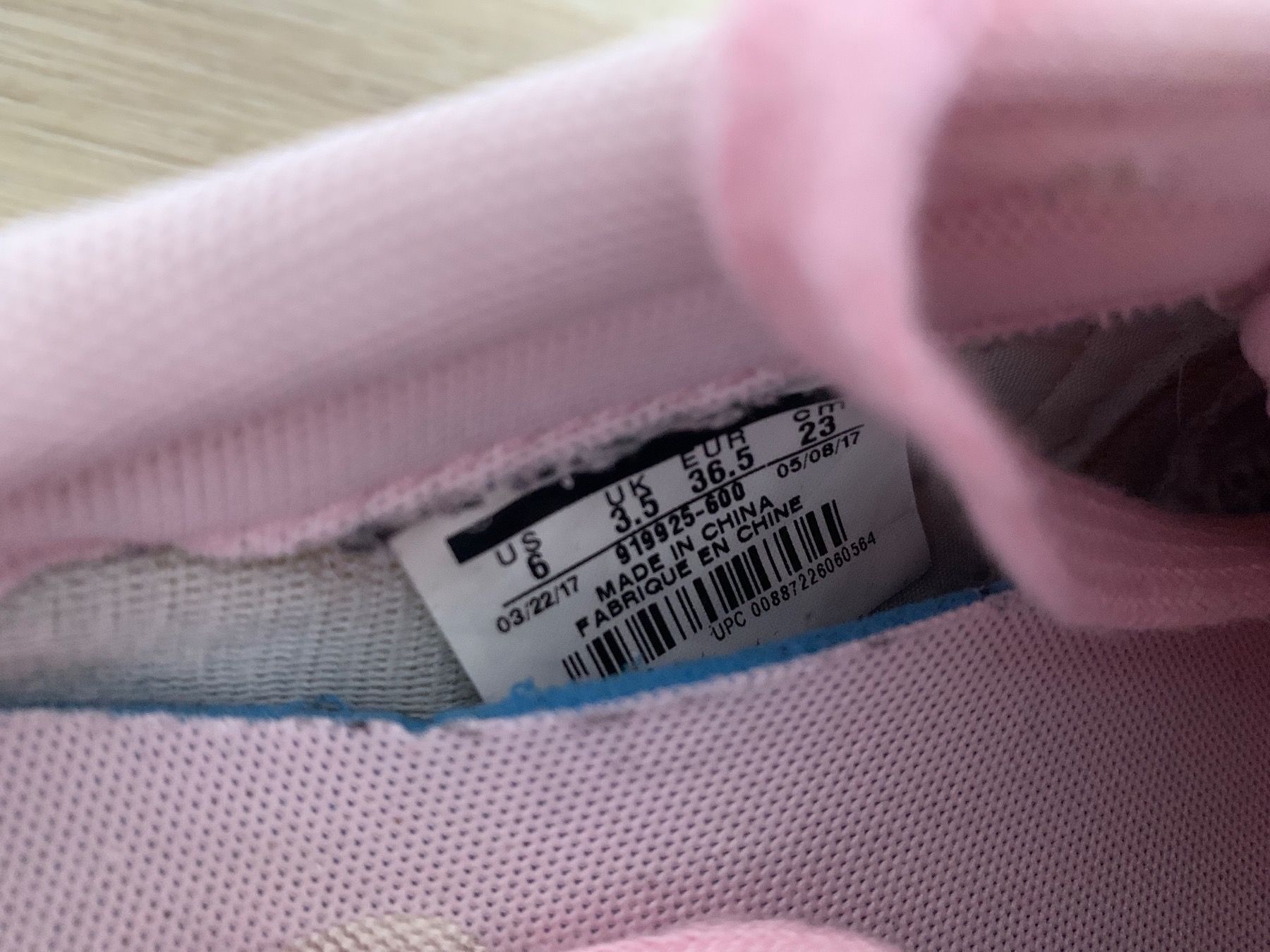Nike Scarpe da donna: Nike Turnschuhe Gr. 36.5 – Usato da Rüfenacht BE venduto da sdent 3