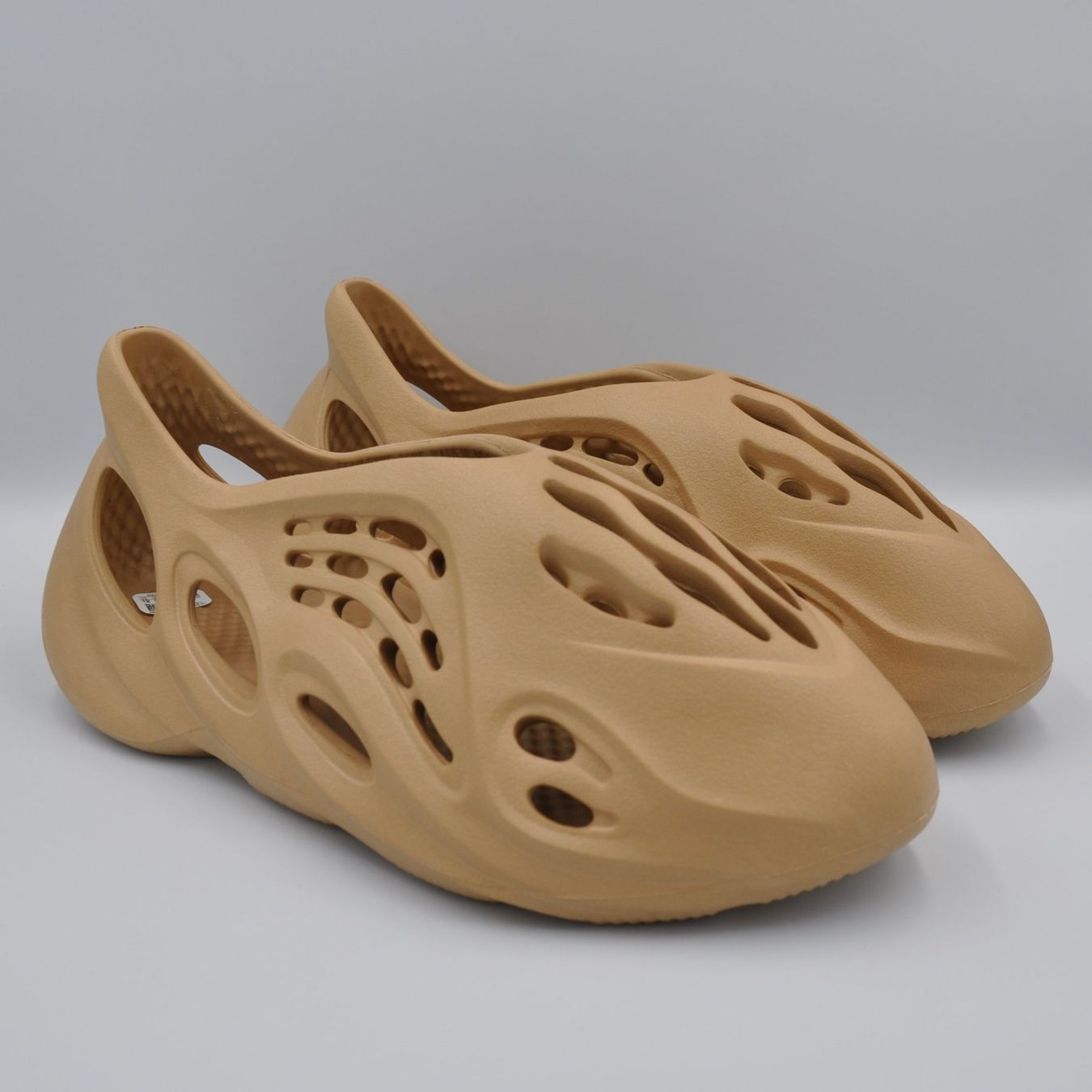 Adidas Scarpe da uomo: Yeezy Foam Runner Ochre  47 – Nuovo e nell'imballaggio originale da Bern venduto da SneakerheavenLT 1