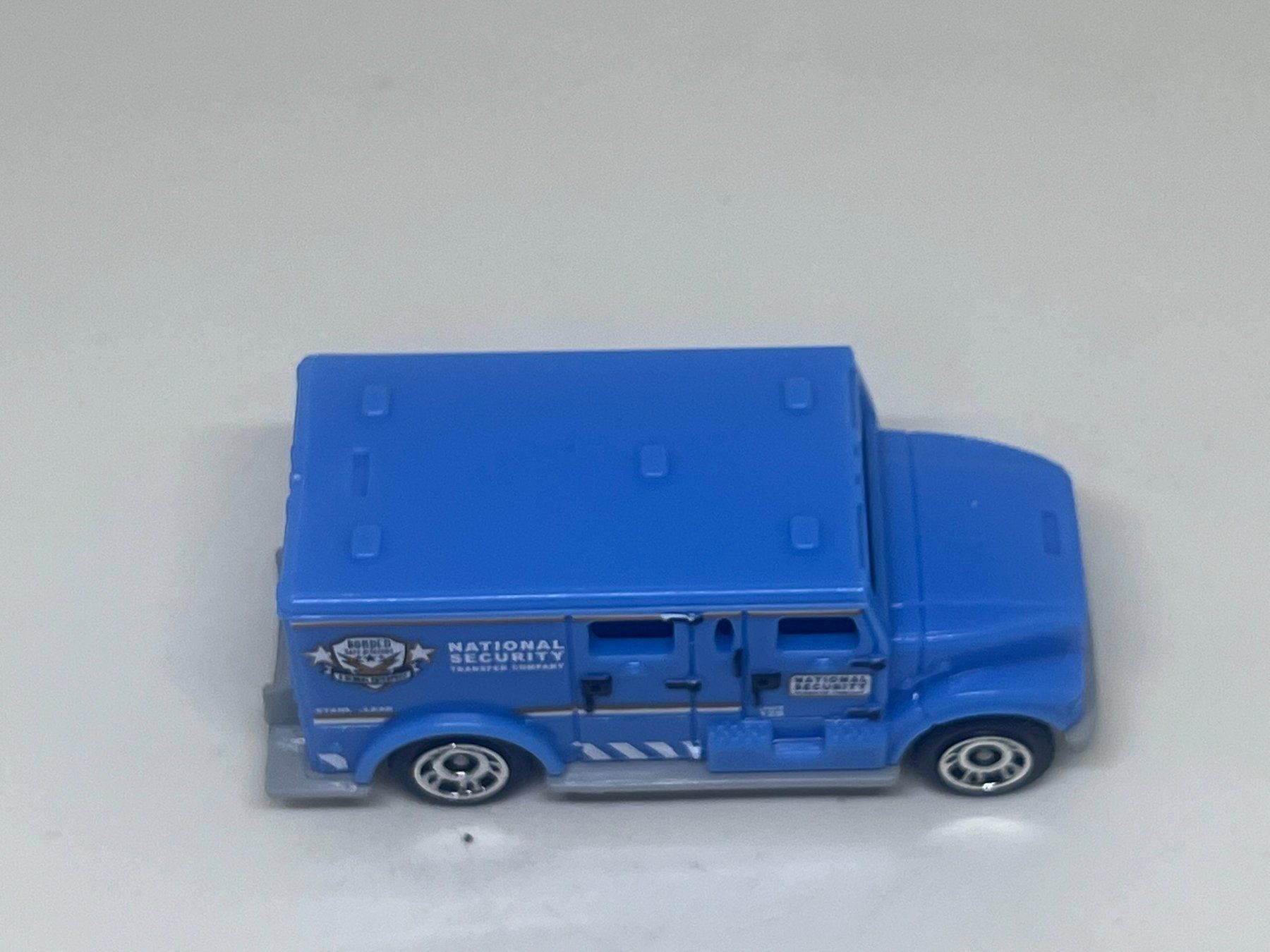 Matchbox Modellini d'auto: Matchbox International Armored Car #181 – Usato da Wildegg venduto da LaaBoutique 1