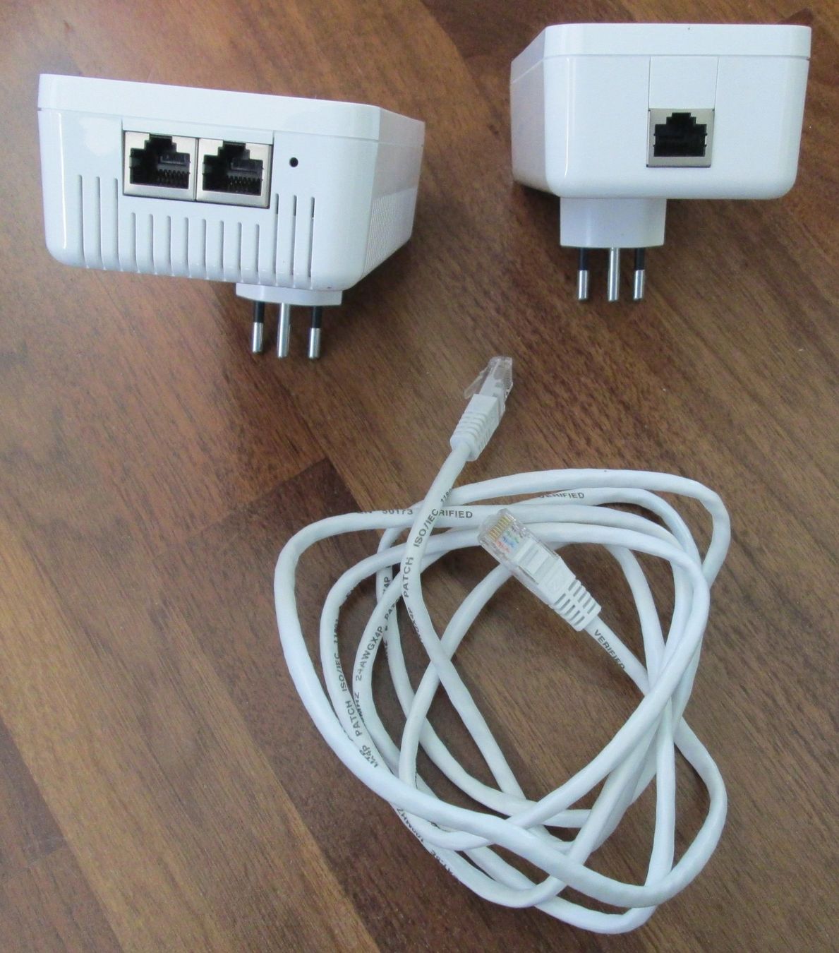 Devolo Laufwerke & Adapter: Devolo Magic 1 LAN & WiFi Adapter Set - Starter Kit! – Gebraucht aus döttingen von Gorbs1 3