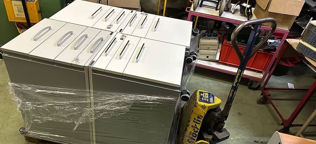 Banconi: neuer Rollcontainer, B435xH577mm, lichtgrau – Nuovo (secondo la descrizione) da Necker venduto da liq24 1