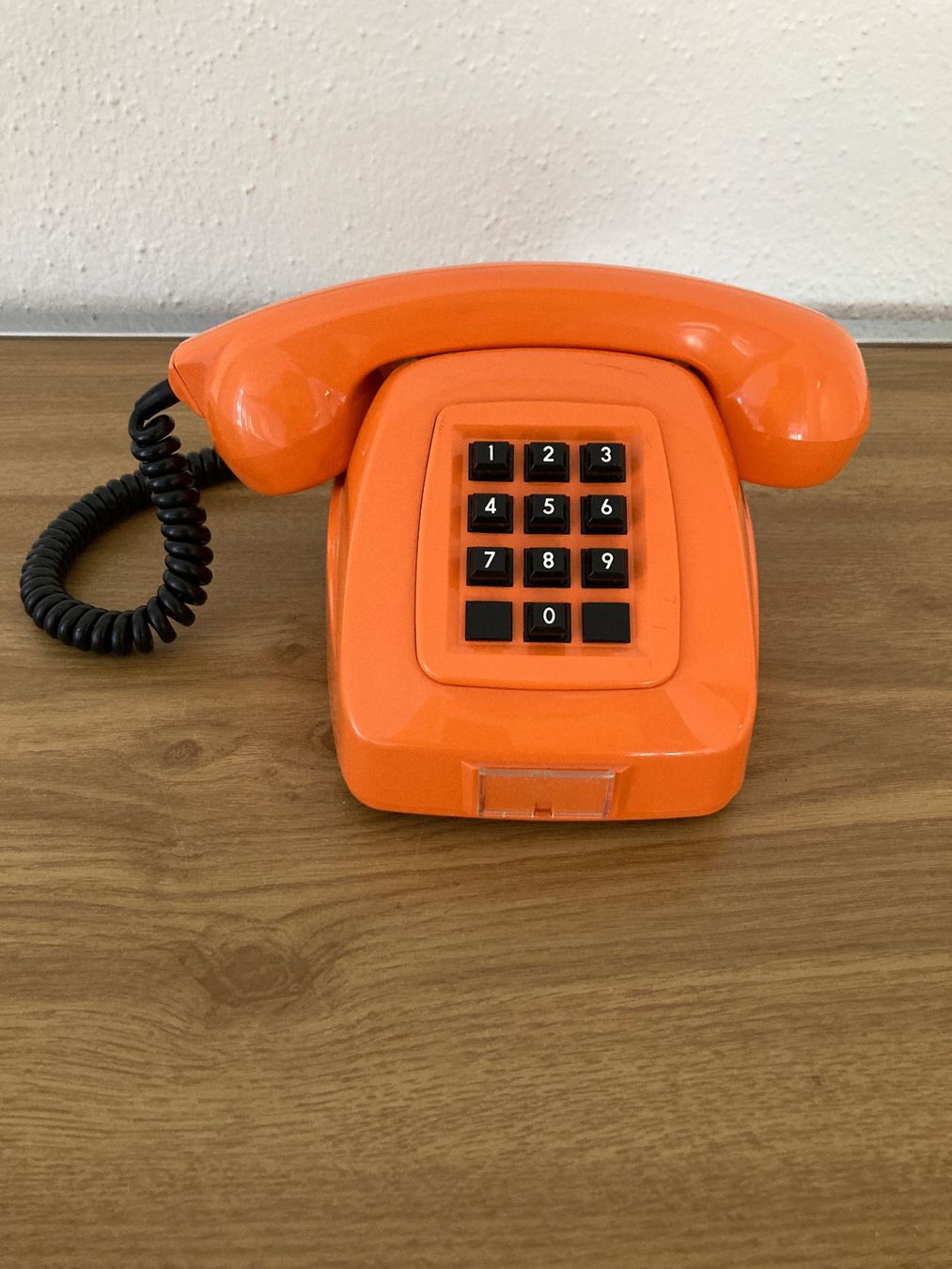Telefoni: Telefon mit Tastatur - Orange – Usato da Zwingen venduto da Kult2000
