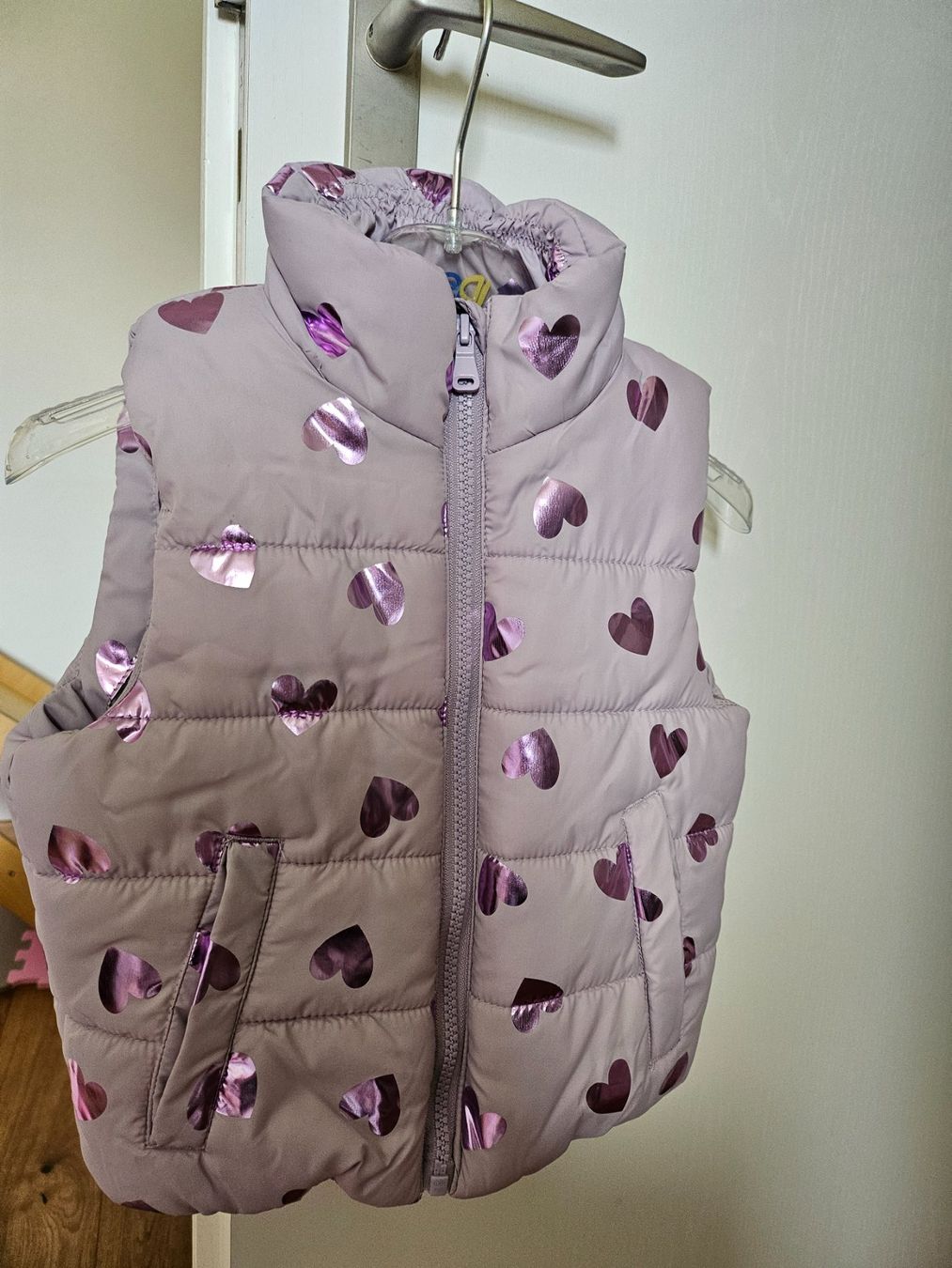 H&M Sonstige Mädchenkleider: Mädchen Gilet 92 – Gebraucht aus Kefikon TG von Livline 1