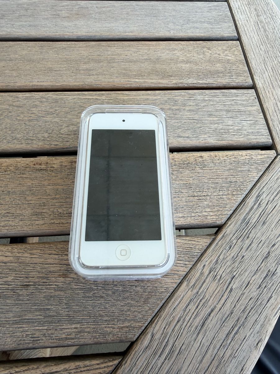 Apple Lettore multimediale portatile: Apple IPod touch Gold 32 GB 6. Generation WLAN & Bluetooth – Usato da Kreuzlingen venduto da Littelmisssunshine 4