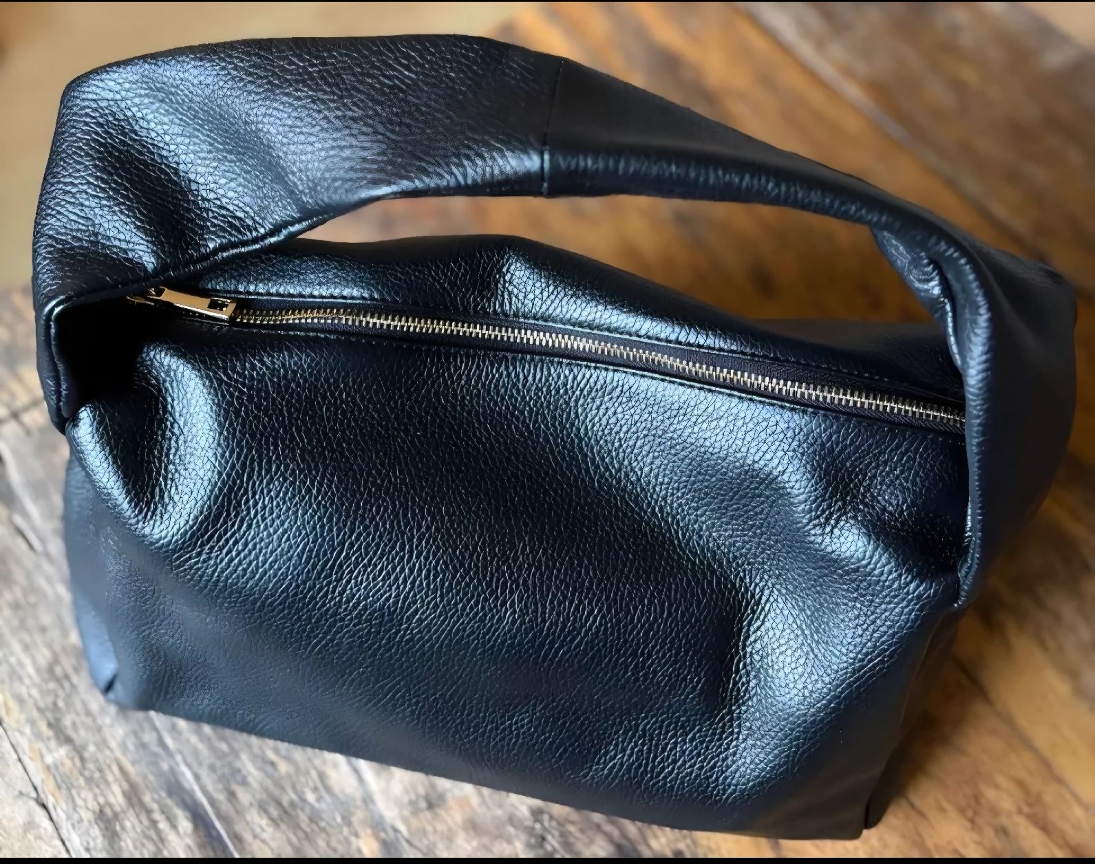 Taschen für Damen: Ledertasche Hobobag schwarz NEU – Neu (gemäss Beschreibung) aus Lichtensteig von Cocabana_16 2