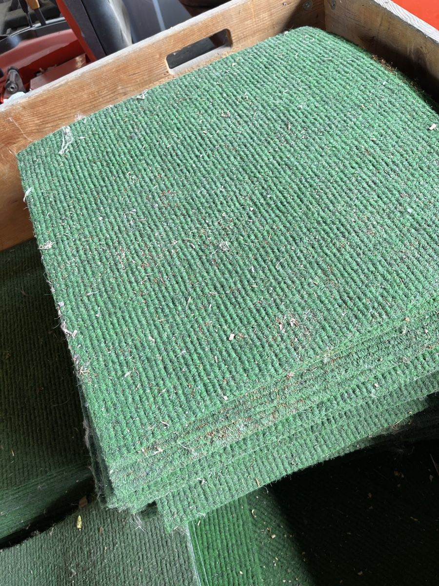 Tappeti: Grüne Teppich 50cm x 50cm – Usato da Hinwil venduto da Kaamil