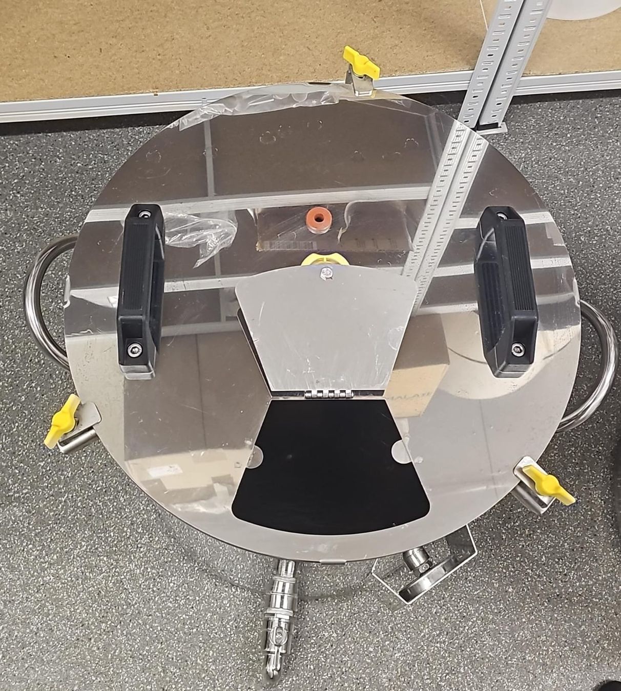Accessori: Edelstahlgärtank mit Thermometer 75 Liter – Usato da Walchwil venduto da phi_wpp6 1