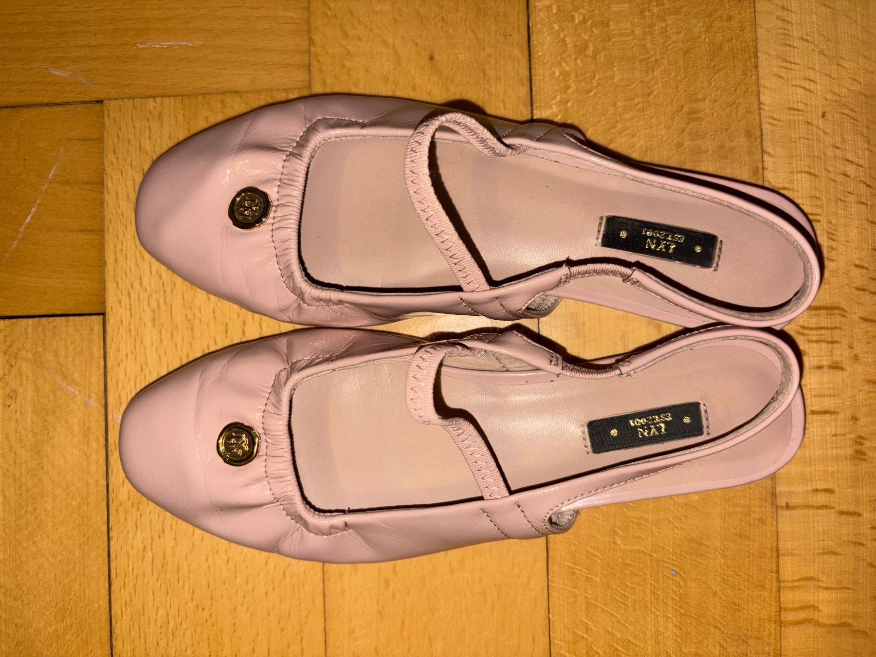 Scarpe da donna: Flat Slingbacks pink LYN – Nuovo (secondo la descrizione) da Volketswil venduto da mel_vh2s
