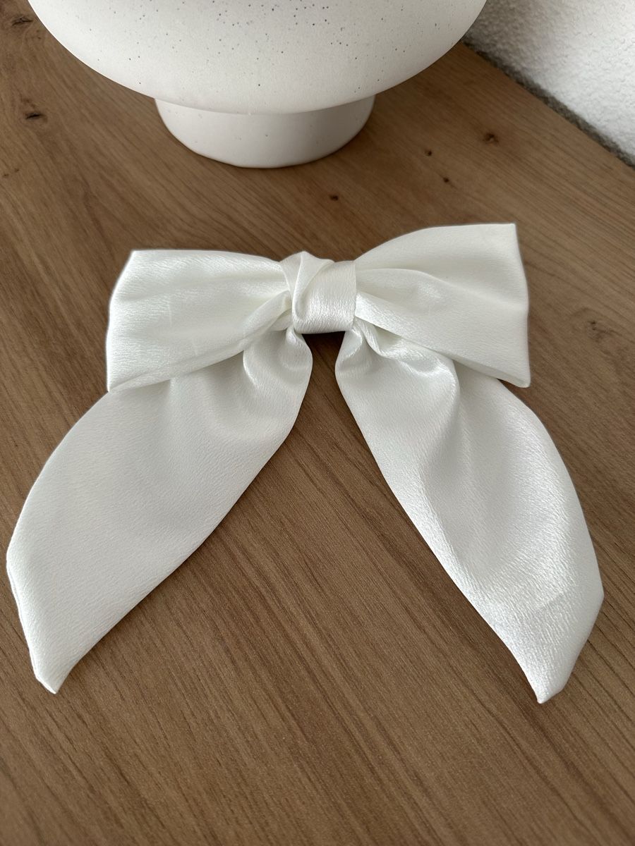 Accessori per capelli: Haarschleife Accessoire weiss Seide Neu – Nuovo e nell'imballaggio originale da Sevelen venduto da Ch_2026_1 2