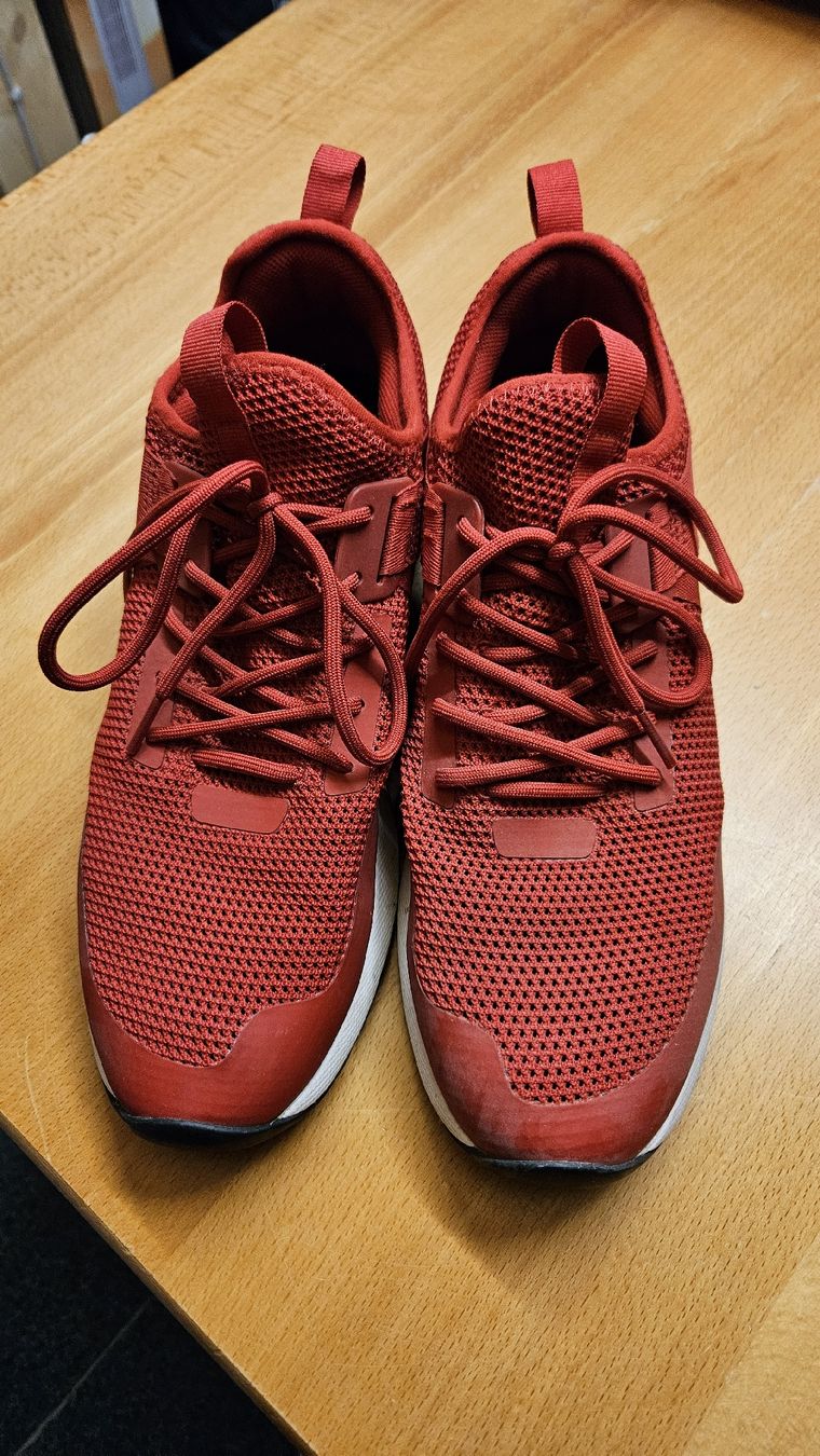 H&M Scarpe da uomo: Turnschuhe – Usato da Rikon im Tösstal venduto da fragolina40