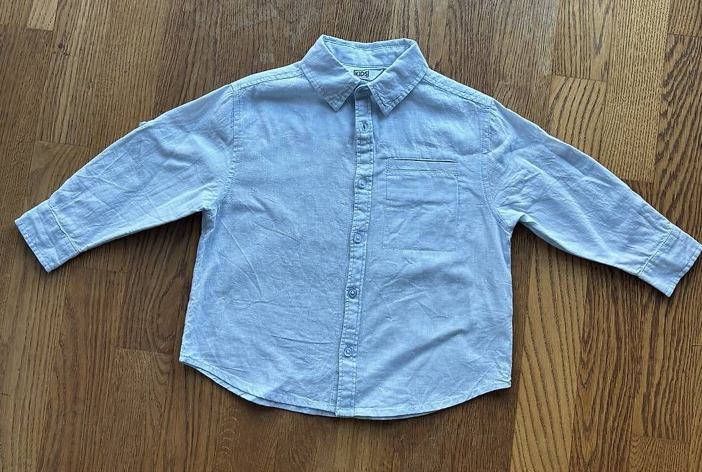 Chemises, T-shirts & Polos: Hemd Gr. 98/104 – D'occasion à Ottenbach par BOL