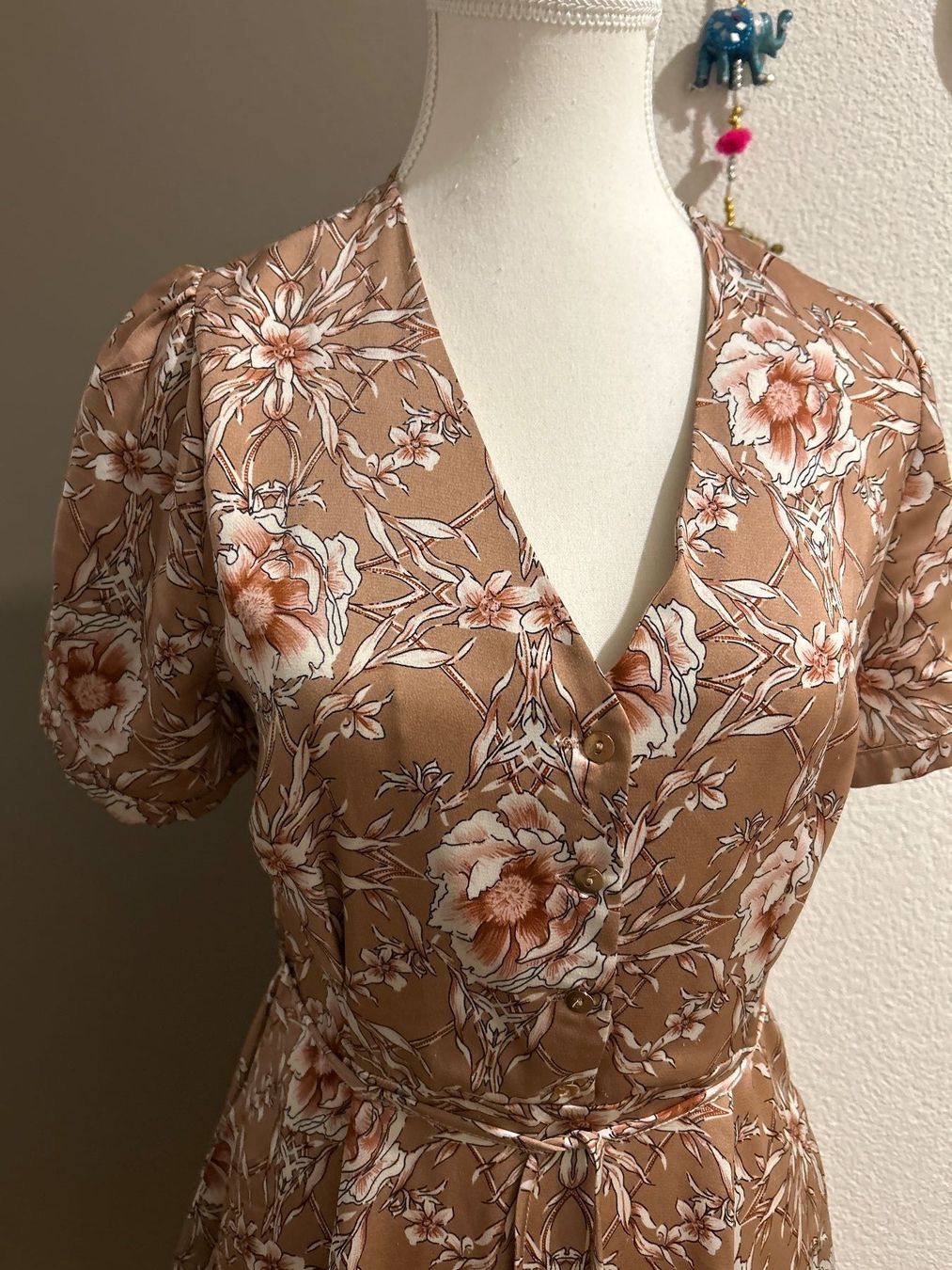 Vestiti: Kleid hellbraun mit Blumenmuster von Louche Gr. M – Usato da Brunnen venduto da Nala2929 3