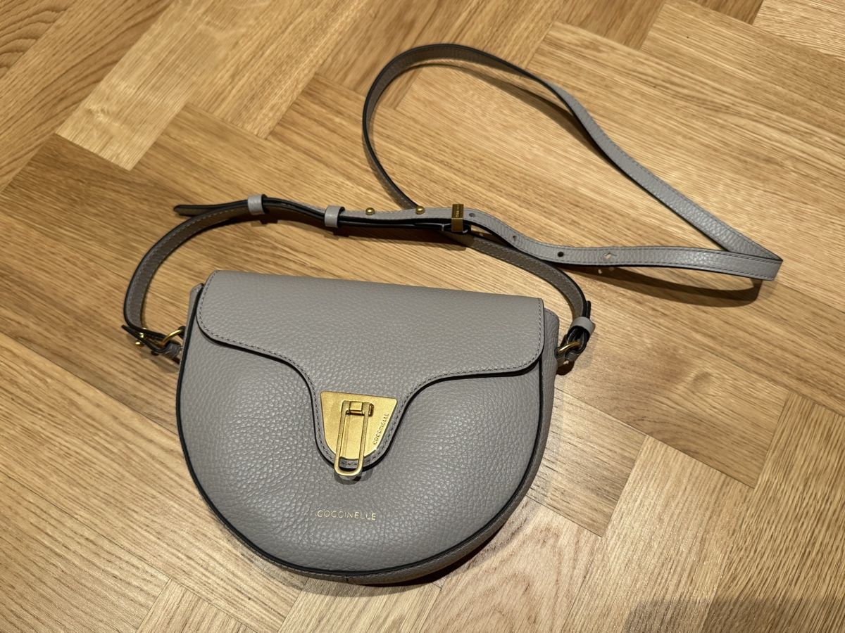 Coccinelle Borse da donna: Coccinelle Crossbody Bag – Nuovo (secondo la descrizione) da Bern venduto da Pasi7 1