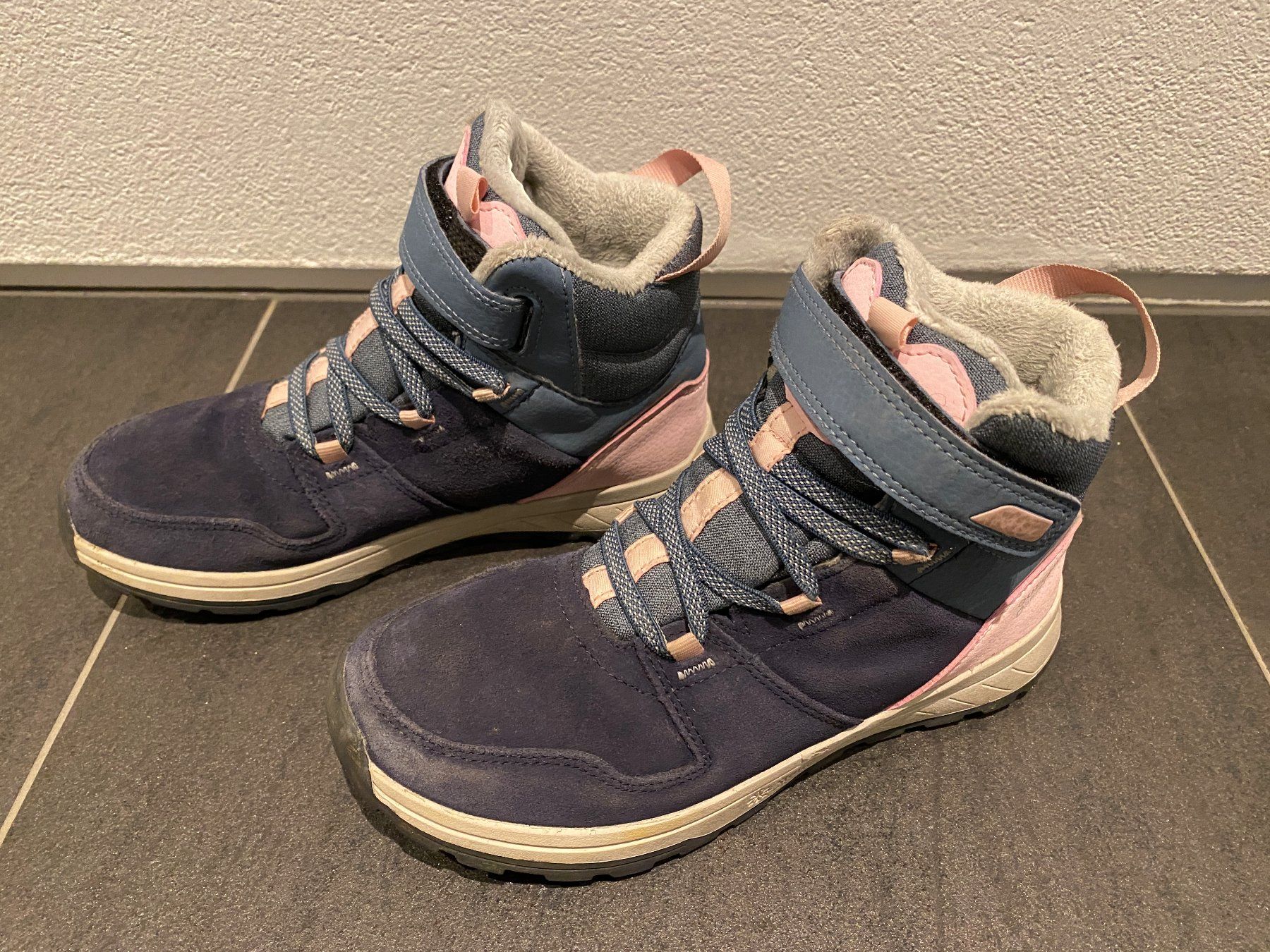 Decathlon Scarpe per ragazze: Winterschuhe von Decathlon Gr. 34  rosa/blau – Usato da Steinerberg venduto da luckyfin 1