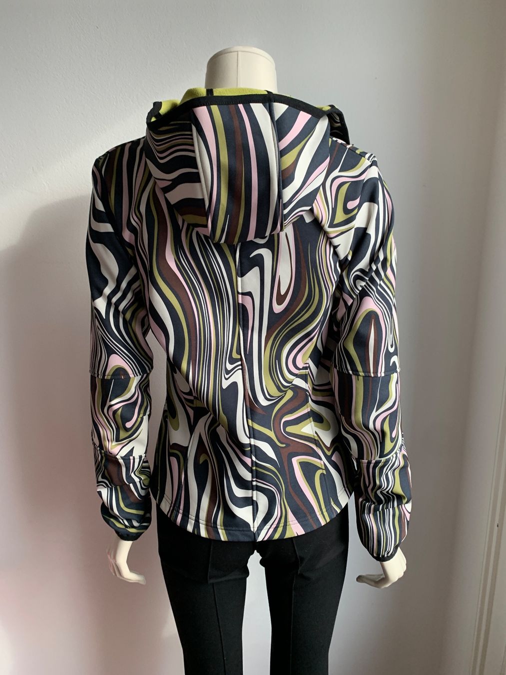 Bogner Giacche: Bogner Fire+Ice: Extravagante Softshell Jacke, 36, NP $750.- – Nuovo (secondo la descrizione) da Luzern venduto da designluzern 4