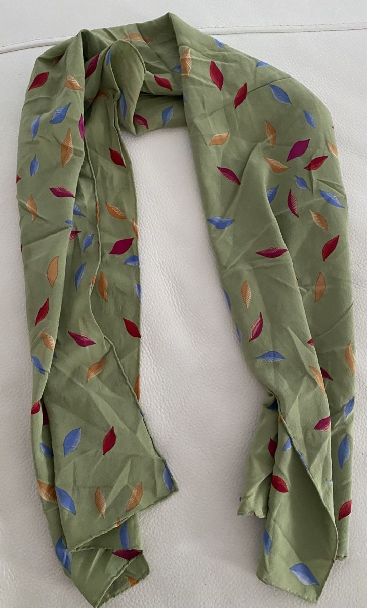 Foulard & Sciarpe: Seiden Schal 🌸 – Usato da Opfikon venduto da Luis144 1