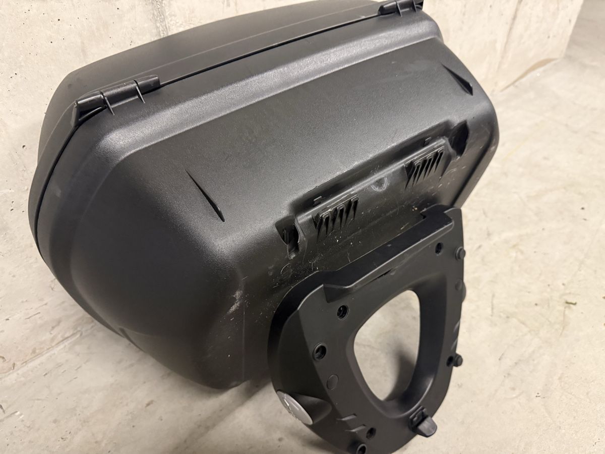 Topcase: Top case givi blade – Usato da St-Maurice venduto da m_o_9jdf 6
