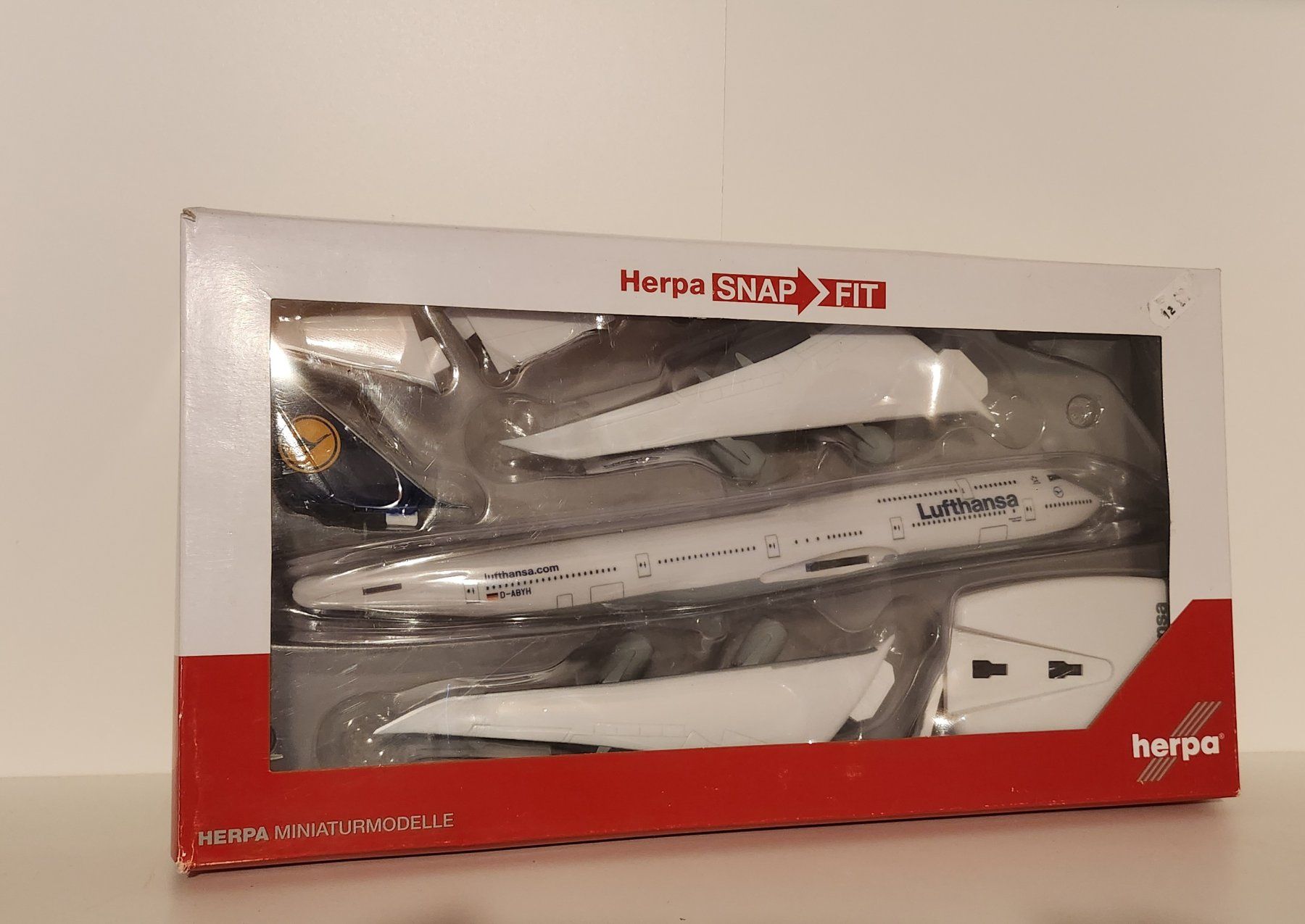 Herpa Kit di modellismo & Modellini statici: Herpa Snap-fit Lufthansa Boeing 747-8i – Usato da Wittenwil venduto da ced_q8j7 4