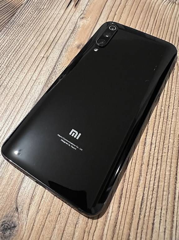 Xiaomi Telefoni cellulari / Smartphones: Xiaomi MI 9 6/128 GB – Usato da Zürich venduto da John138 4