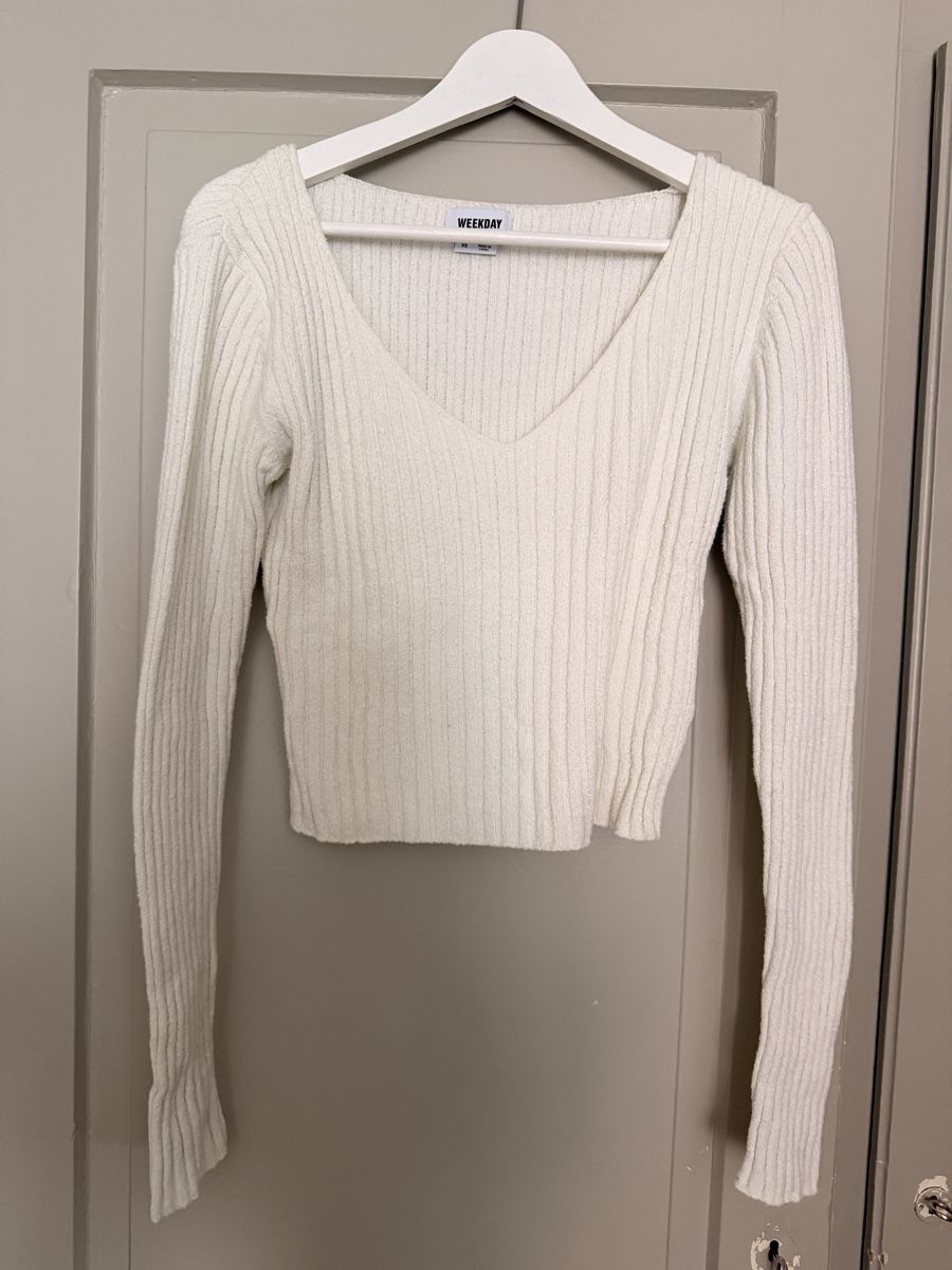 Weekday Top: Langarm Shirt von Weekday – Usato da Zürich venduto da fat_b7yf
