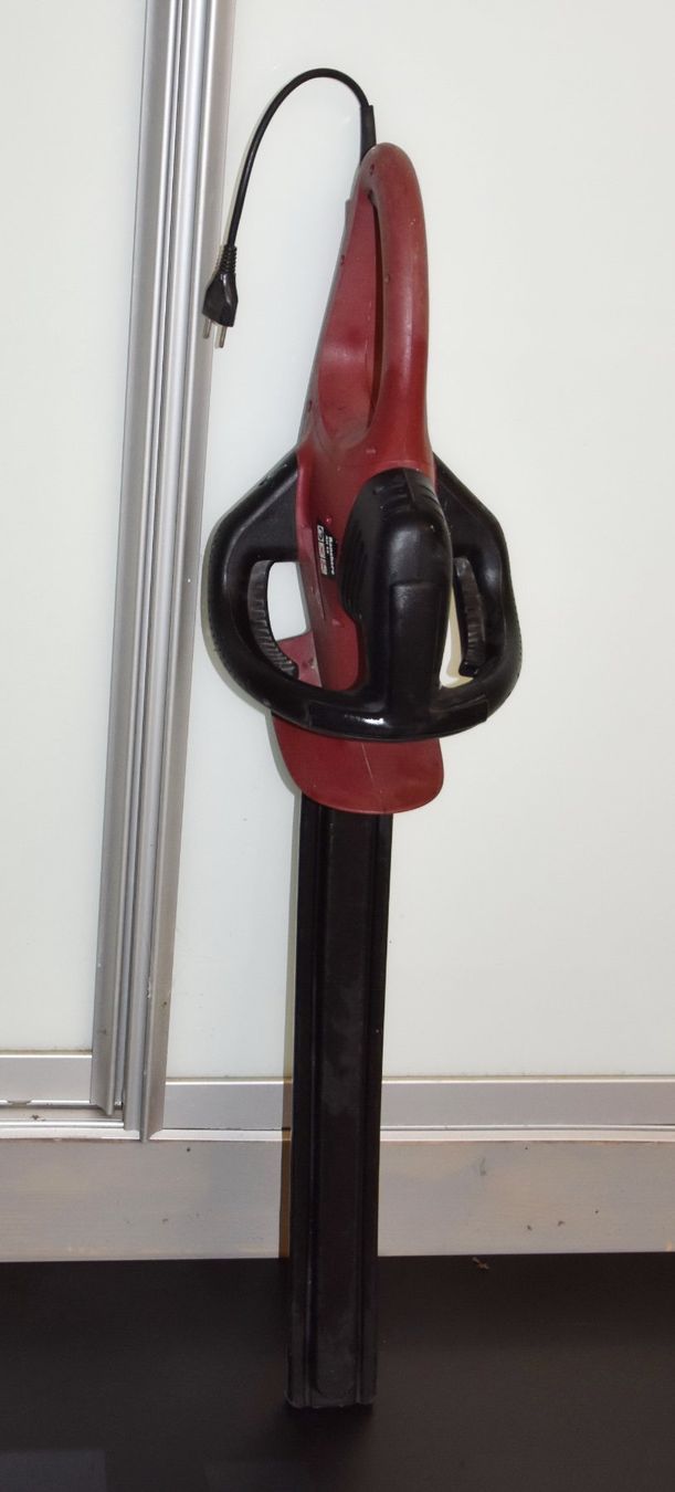 Tutti gli attrezzi: Ranchero AH 40 Heckenschere, 500W – Usato da Wohlenschwil venduto da Dapara