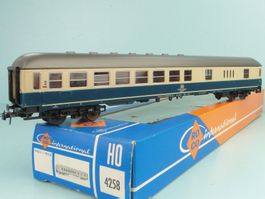 Roco 4258 DB 2 Klasse/Gepäckwagen, neuwertig