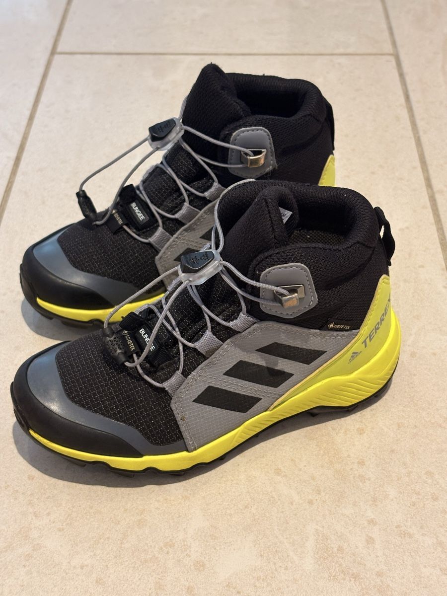 Adidas Scarpe per ragazzi: Adidas Terrex Wanderschuhe Gore-Tex Gr. 30 – Usato da Bettlach venduto da Schtine1 2