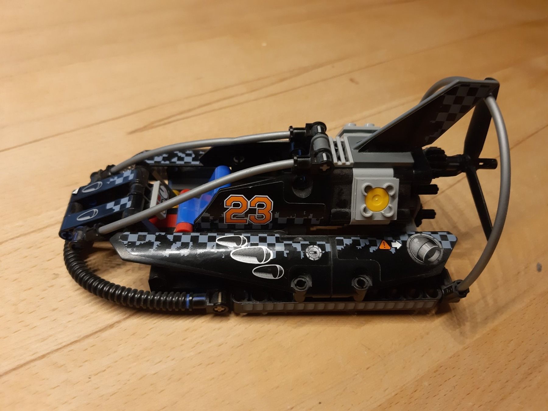 Lego Kit di costruzioni: Lego Technic 42002, Luftkissenboot – Usato da Herznach venduto da SusanneB0102