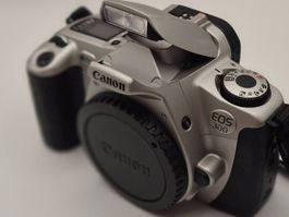 Canon EOS 300 + EF 28-80mm USM + Handbuch