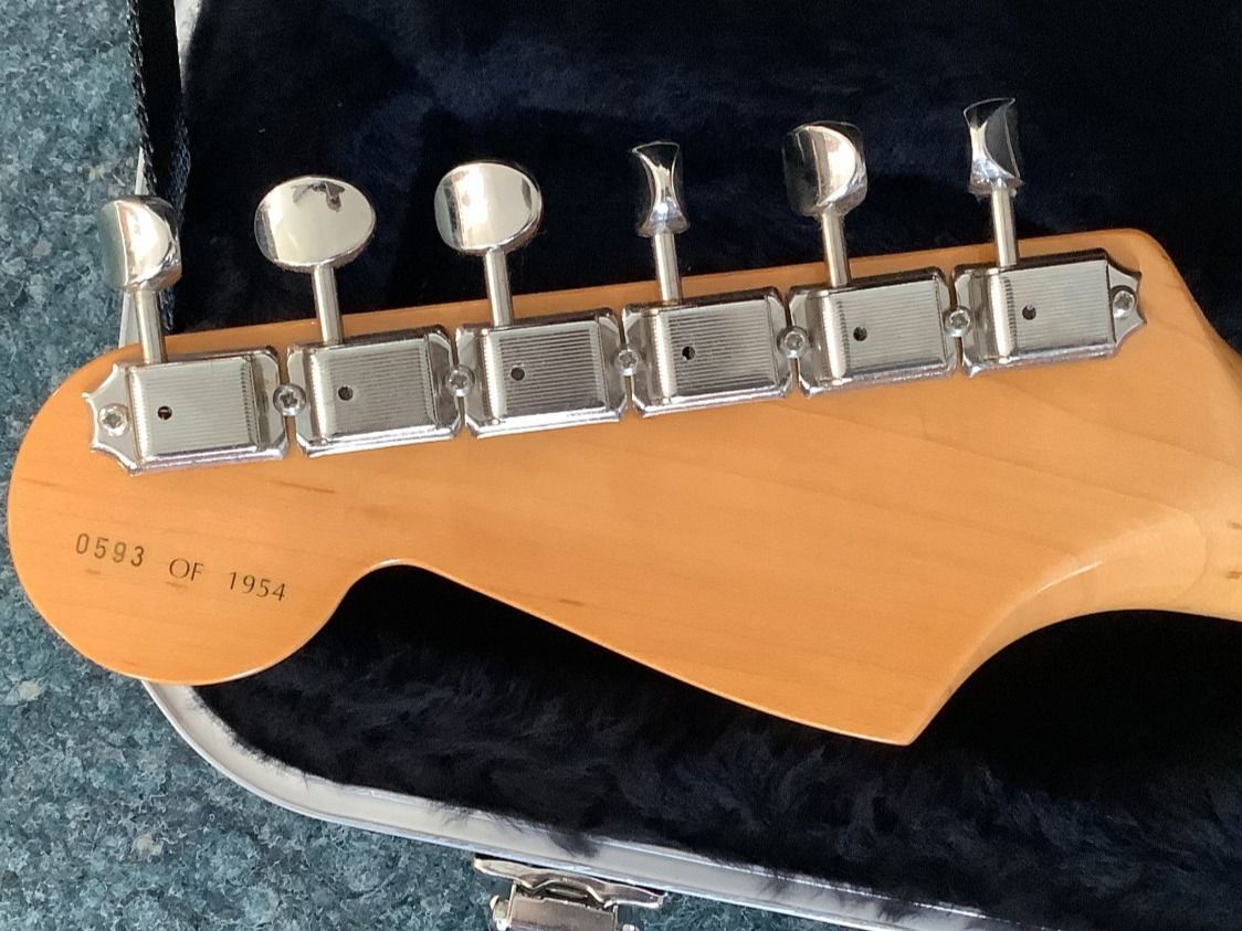 Fender Strumenti musicali: Fender Stratocaster 40th Anniversary – Nuovo (secondo la descrizione) da Schaffhausen venduto da outlet-music 4